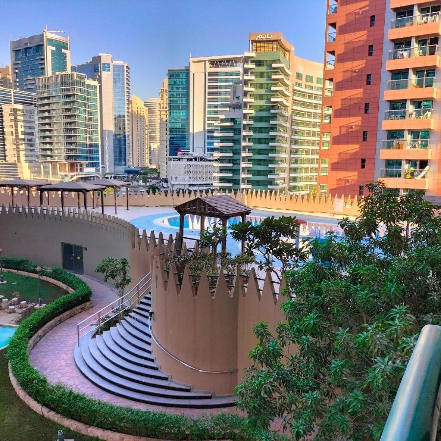 Nomad Partition Room In Barsha Heights 3 Mins To Icm Metro Dubai Exterior photo