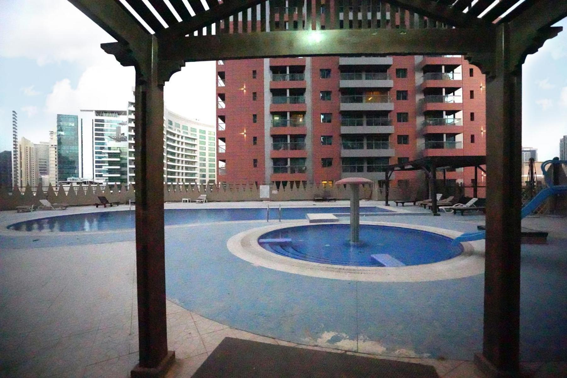 Nomad Partition Room In Barsha Heights 3 Mins To Icm Metro Dubai Exterior photo